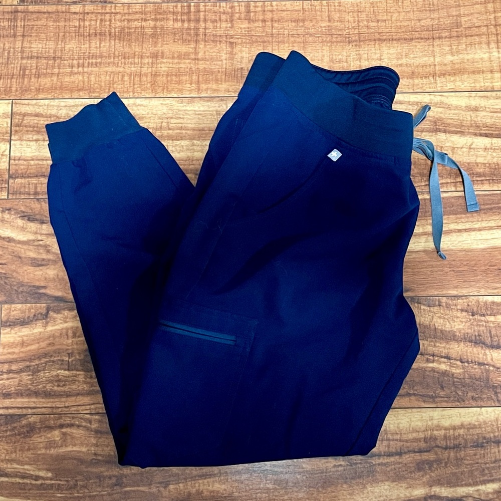 FIGS Zamora Jogger Scrub Pants